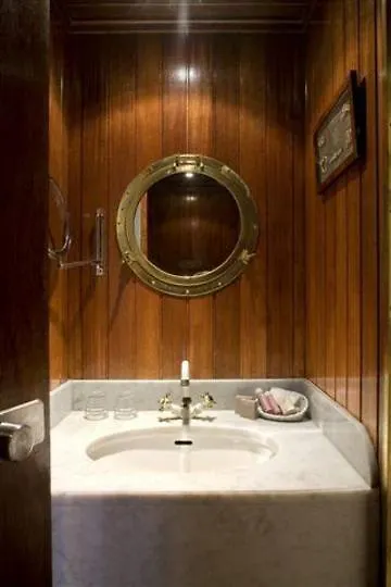 ***  Le Bailli Hotel Paris France
